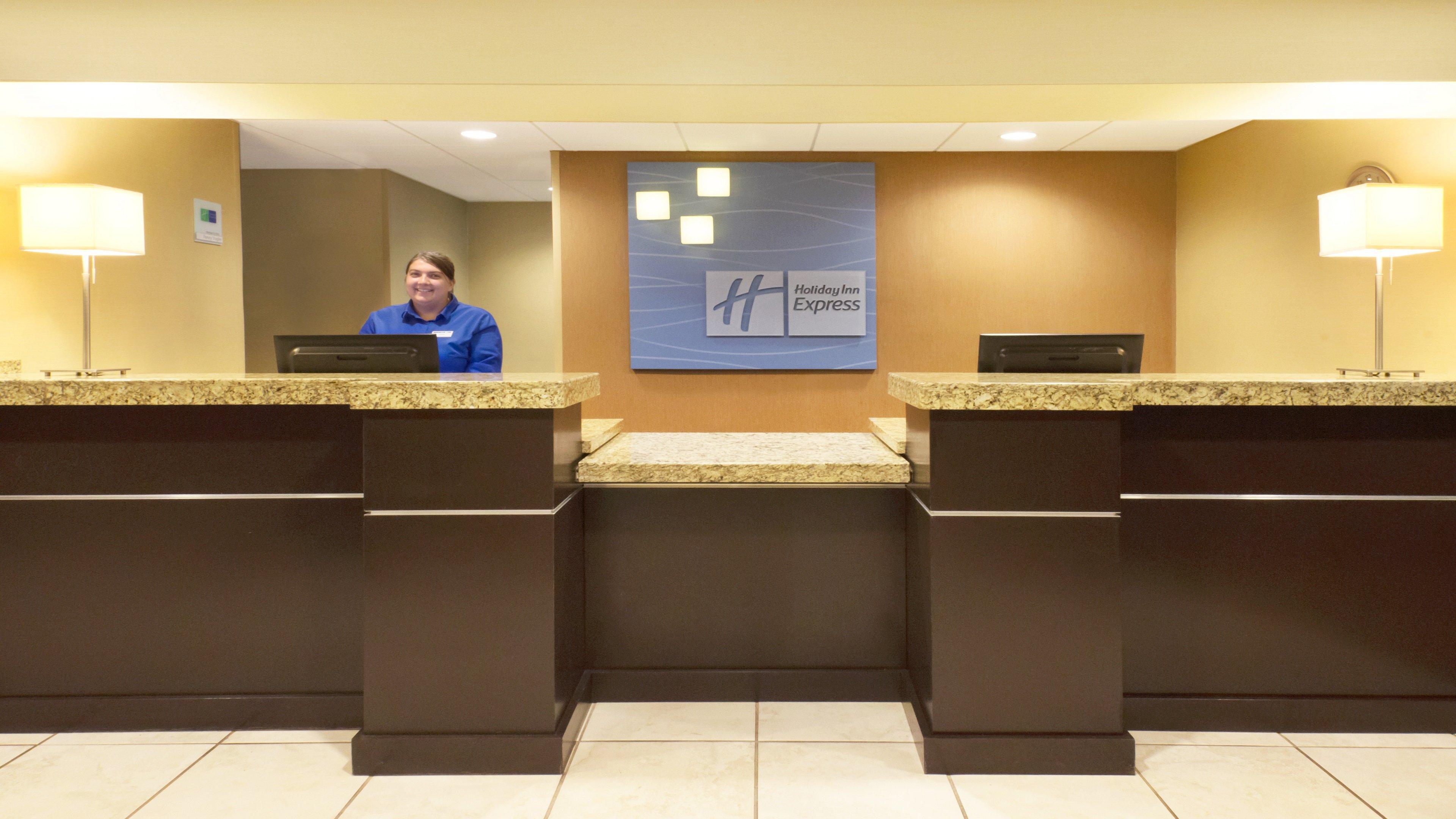 Holiday Inn Express Hotel & Suites Colby By Ihg Exterior foto